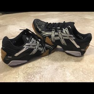 Women’s ASICS Gel Domain 2, Size 9.5